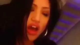 جماع قاسي على الأريكة مع عاهرة آسيوية مفتوحة على مصراعيها