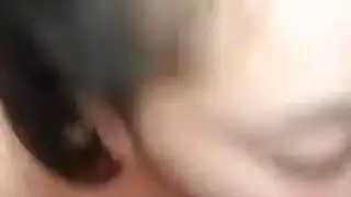 أراد العربي الفرعي أن يجرب الدش الذهبي ولكنه ظل يمتصني